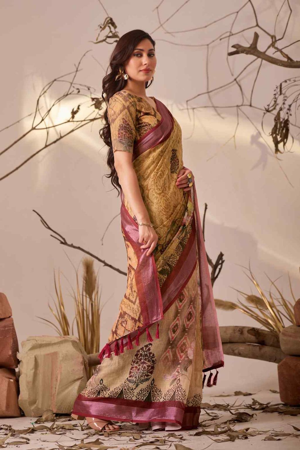Catalog Designer Saree.