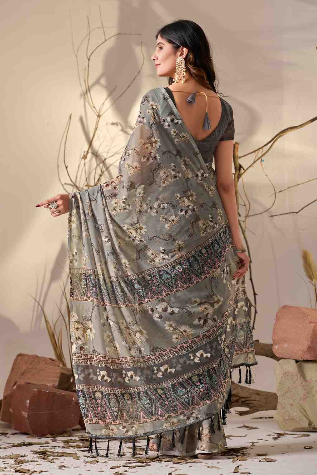 Catalog Designer Saree.