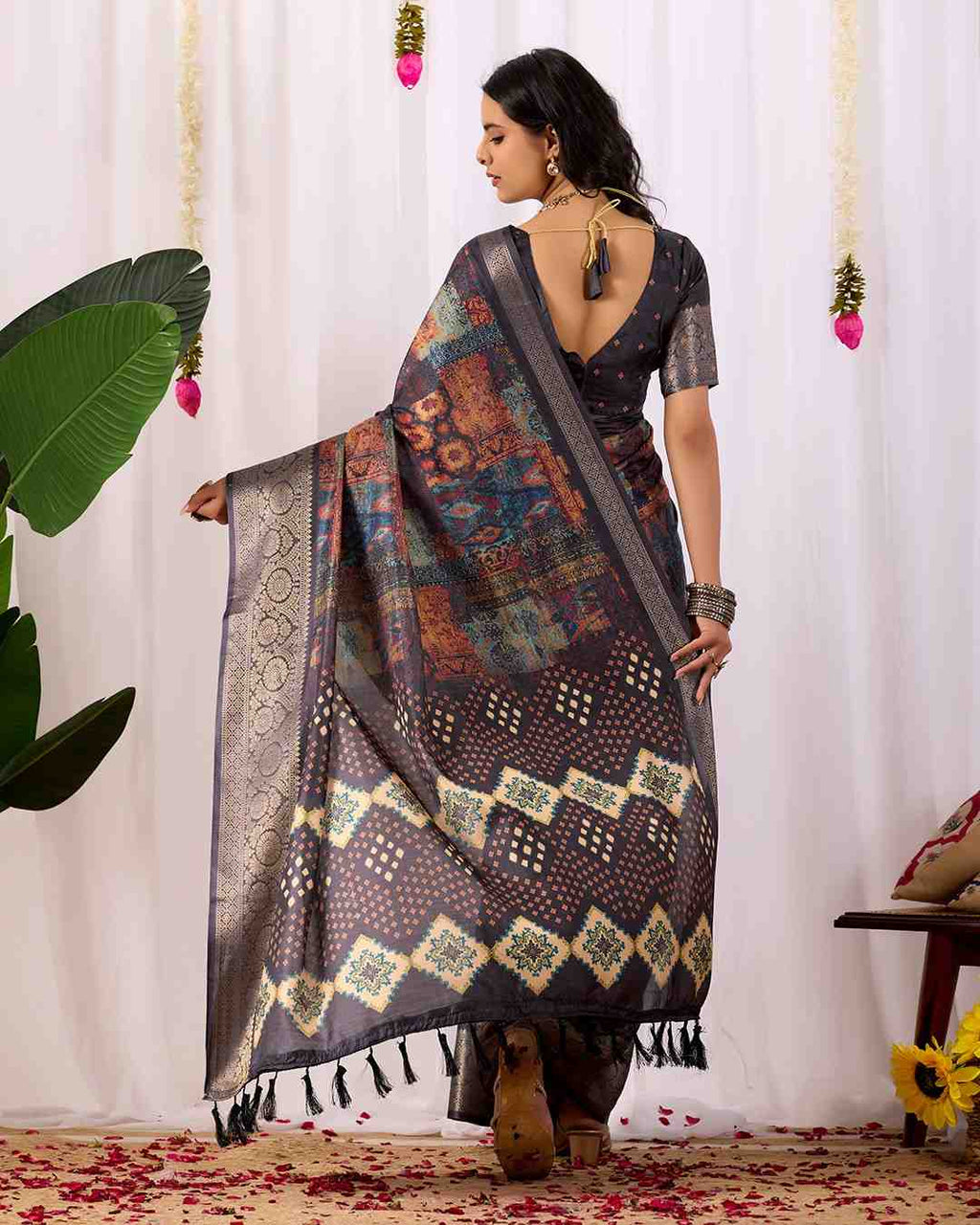 Catalog Designer Saree.