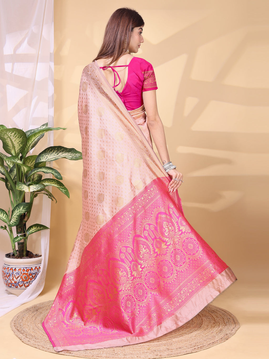 Catalog Designer Saree.