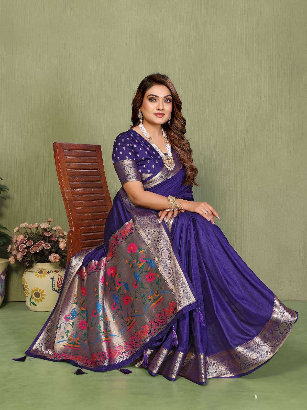 Catalog Designer Saree.