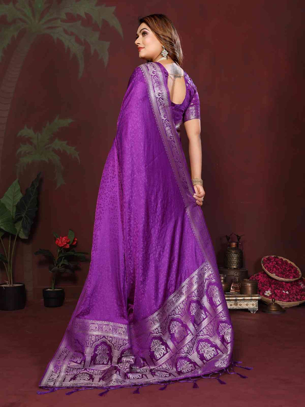 Catalog Designer Saree.