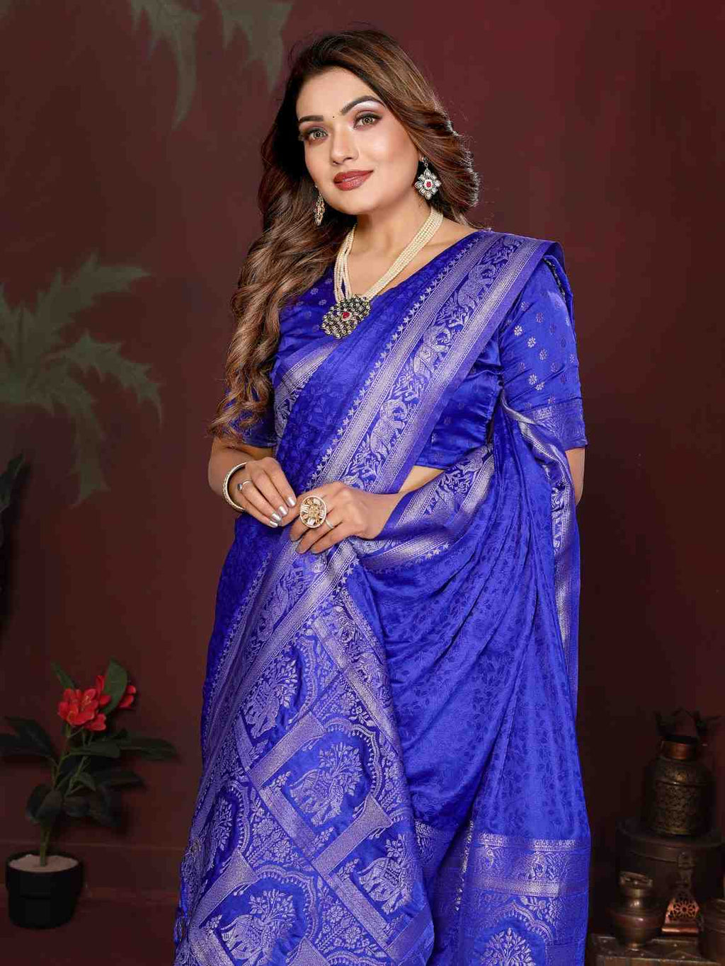 Catalog Designer Saree.