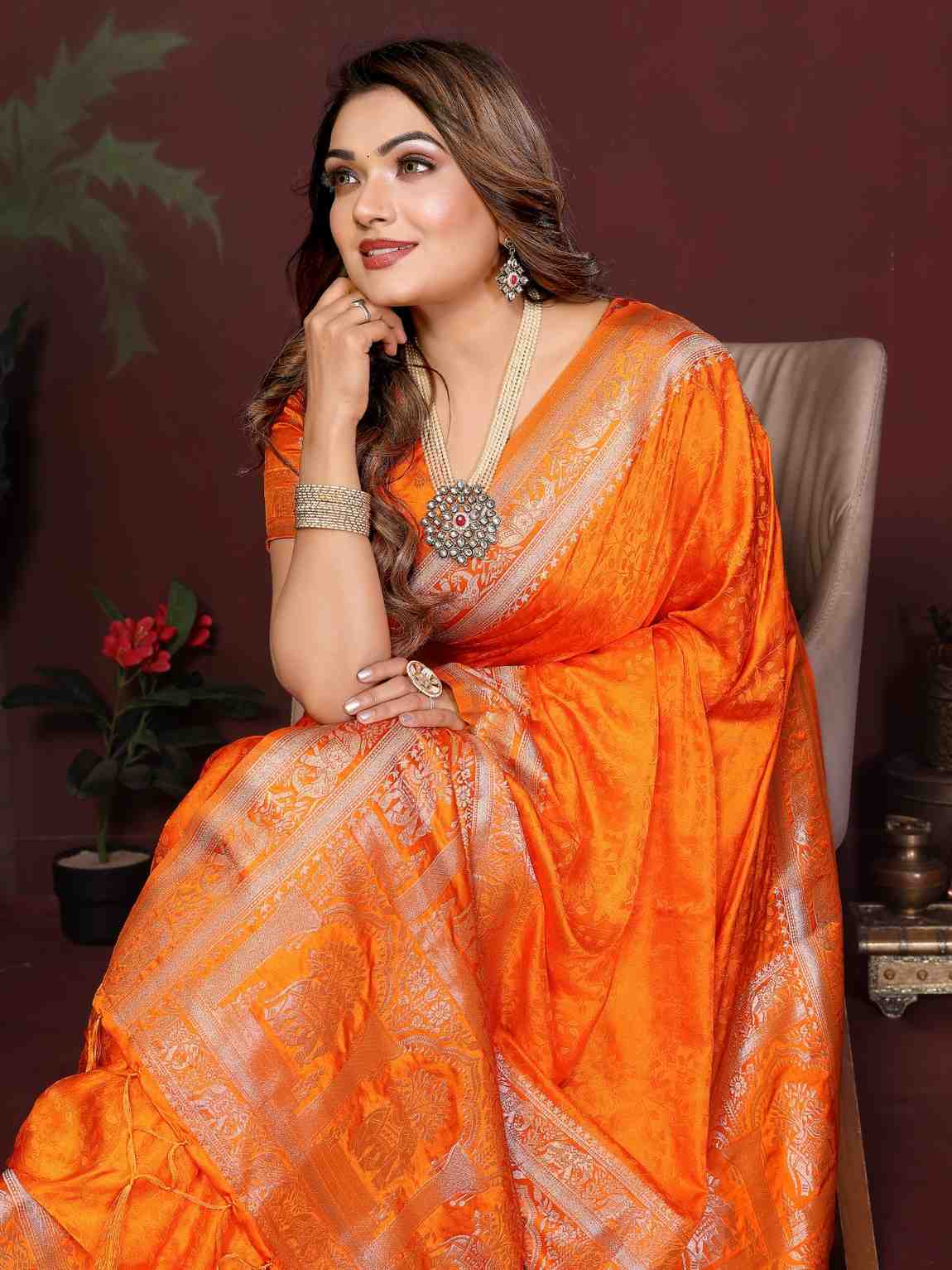 Catalog Designer Saree.