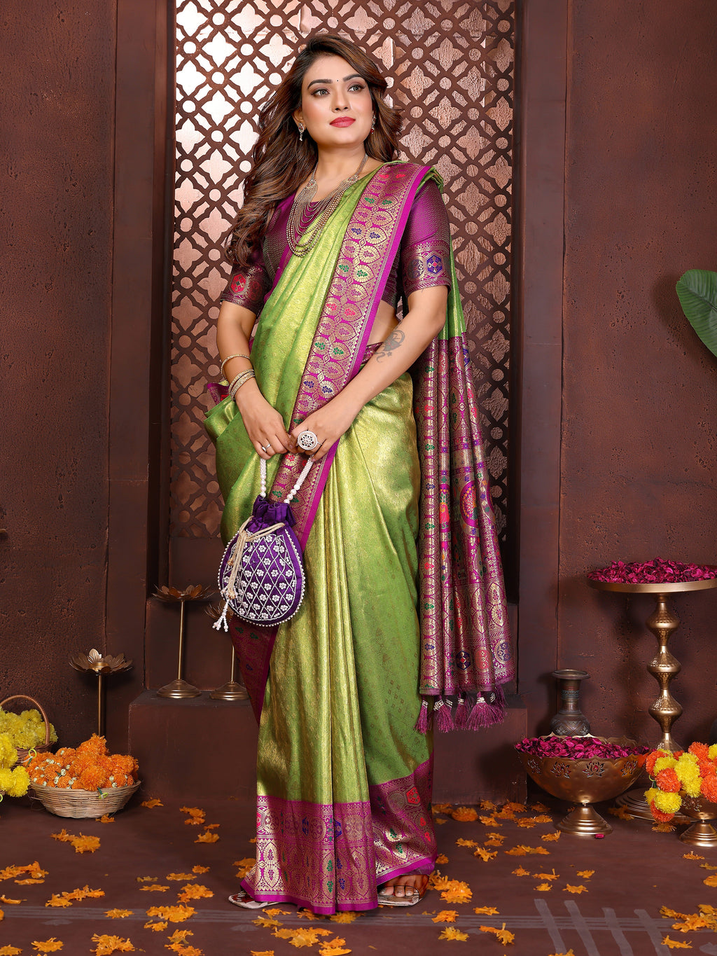 Catalog Designer Saree.