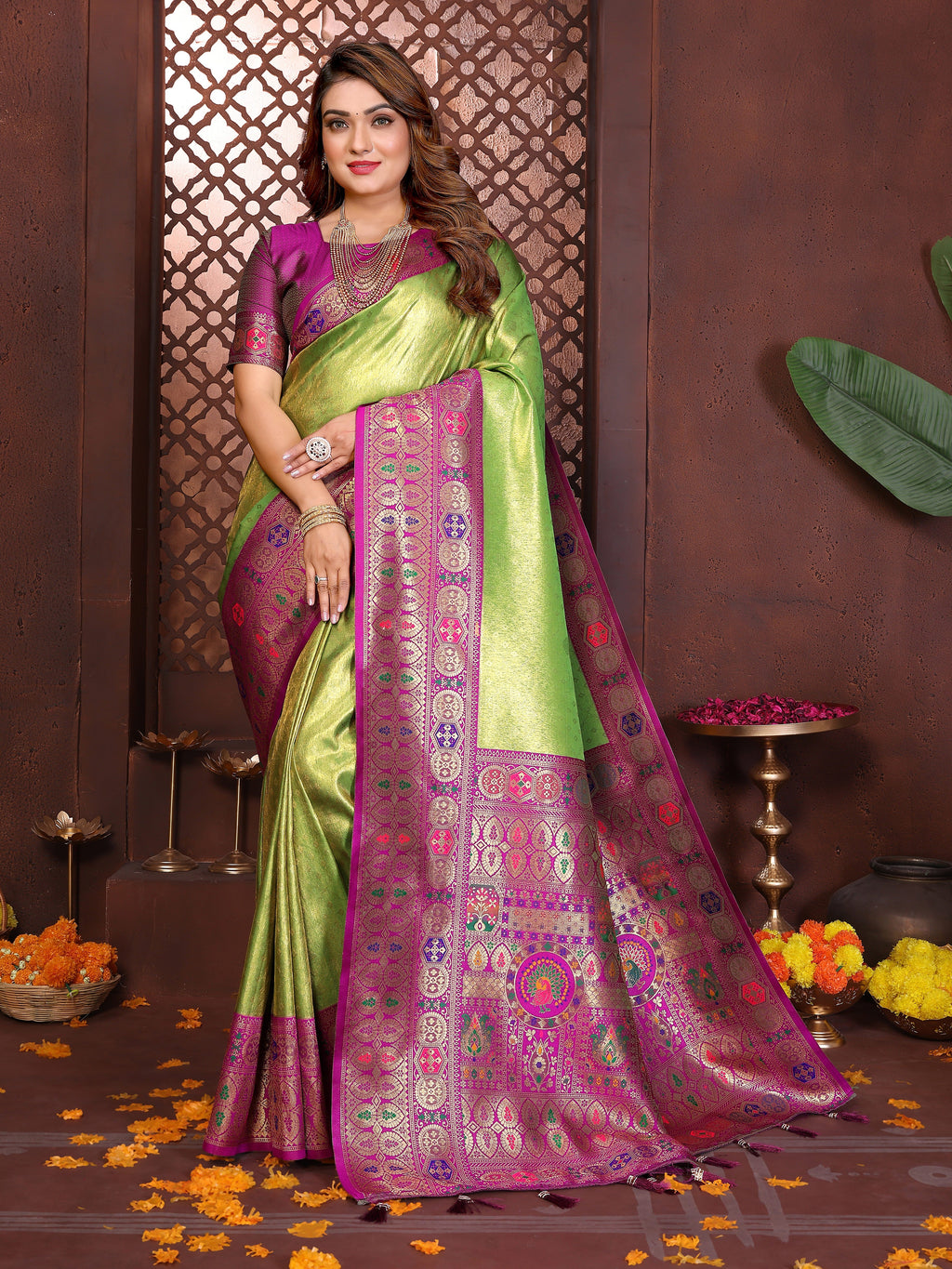 Catalog Designer Saree.