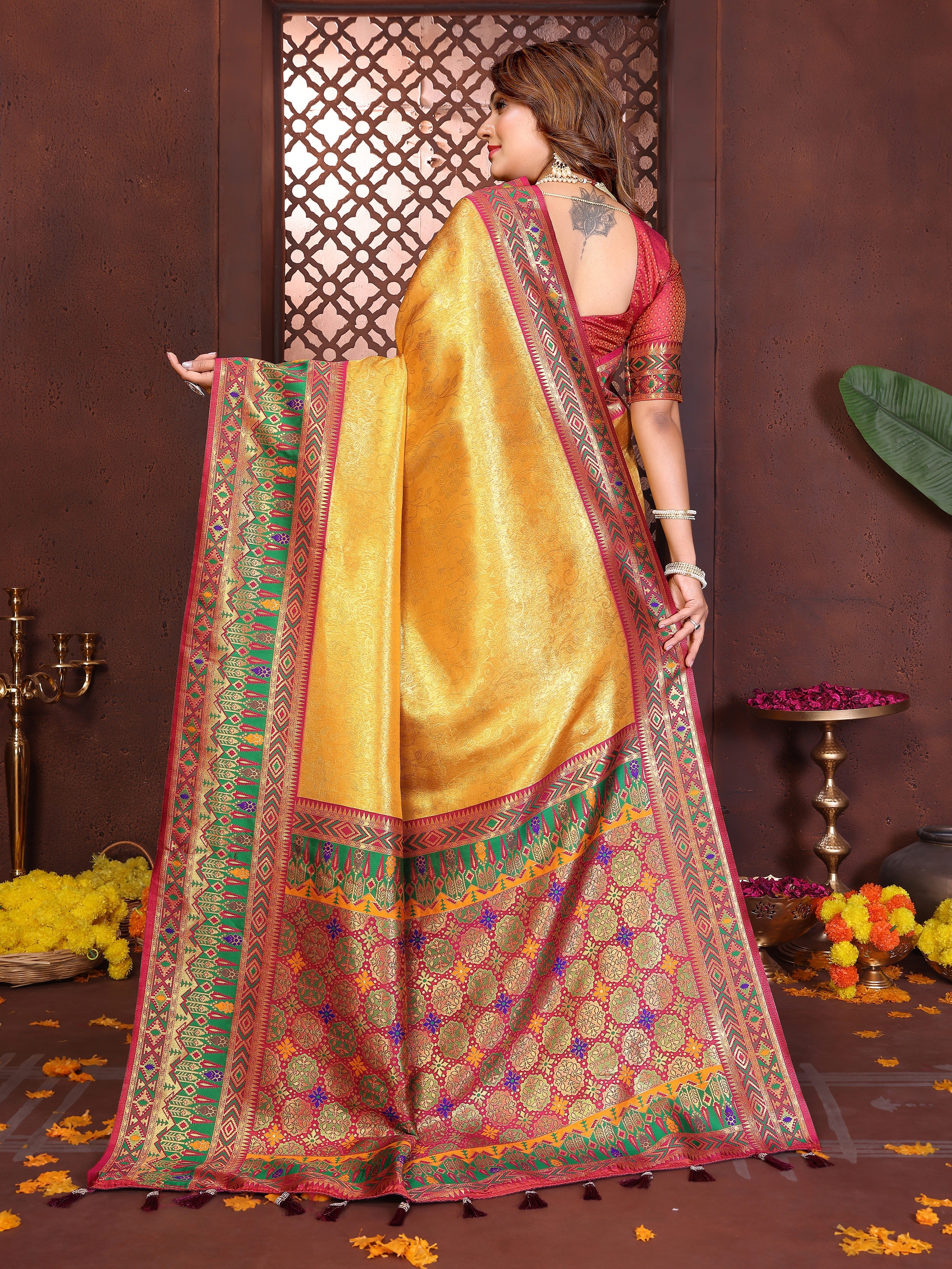 Catalog Designer Saree.