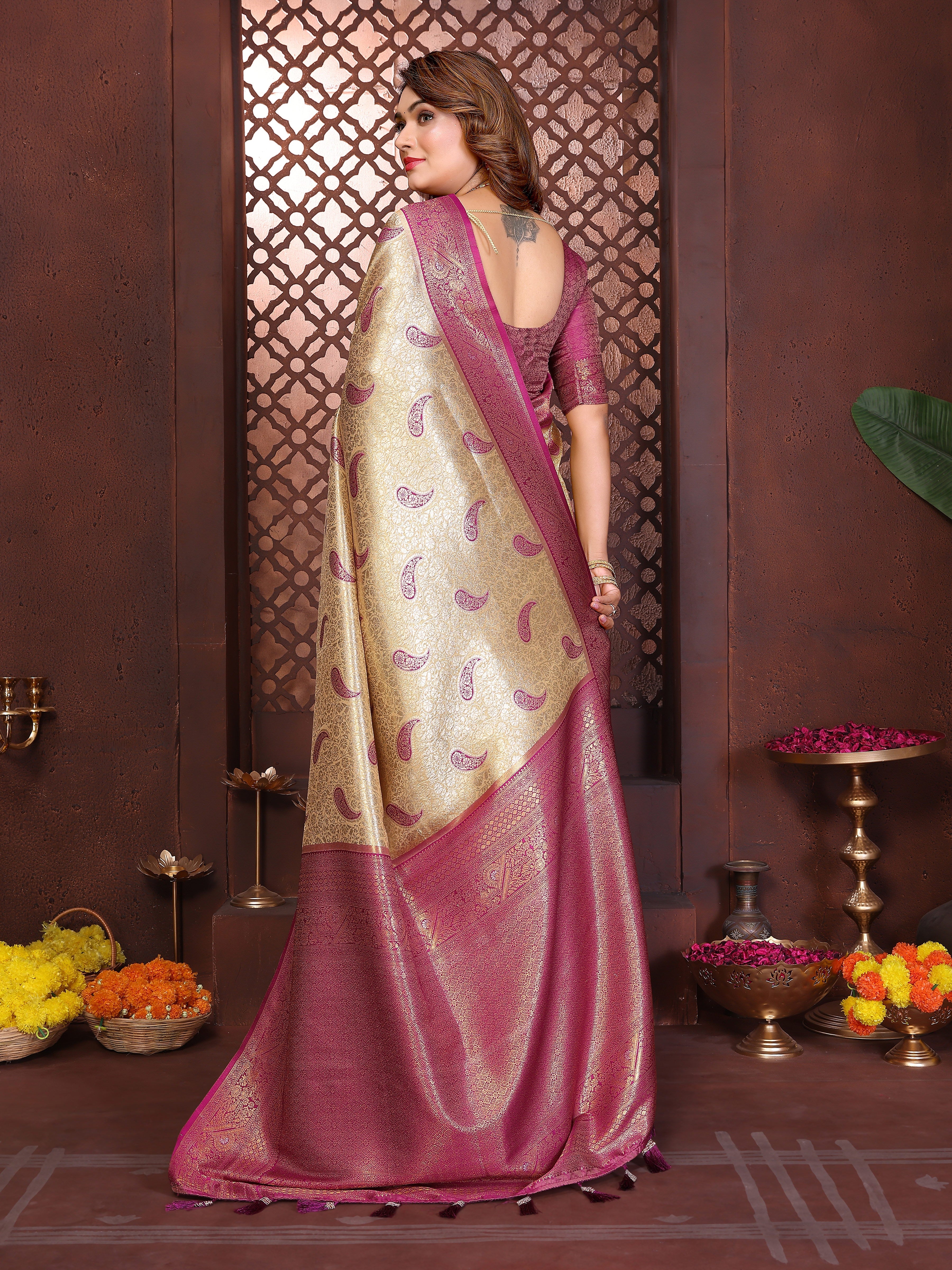 Catalog Designer Saree.