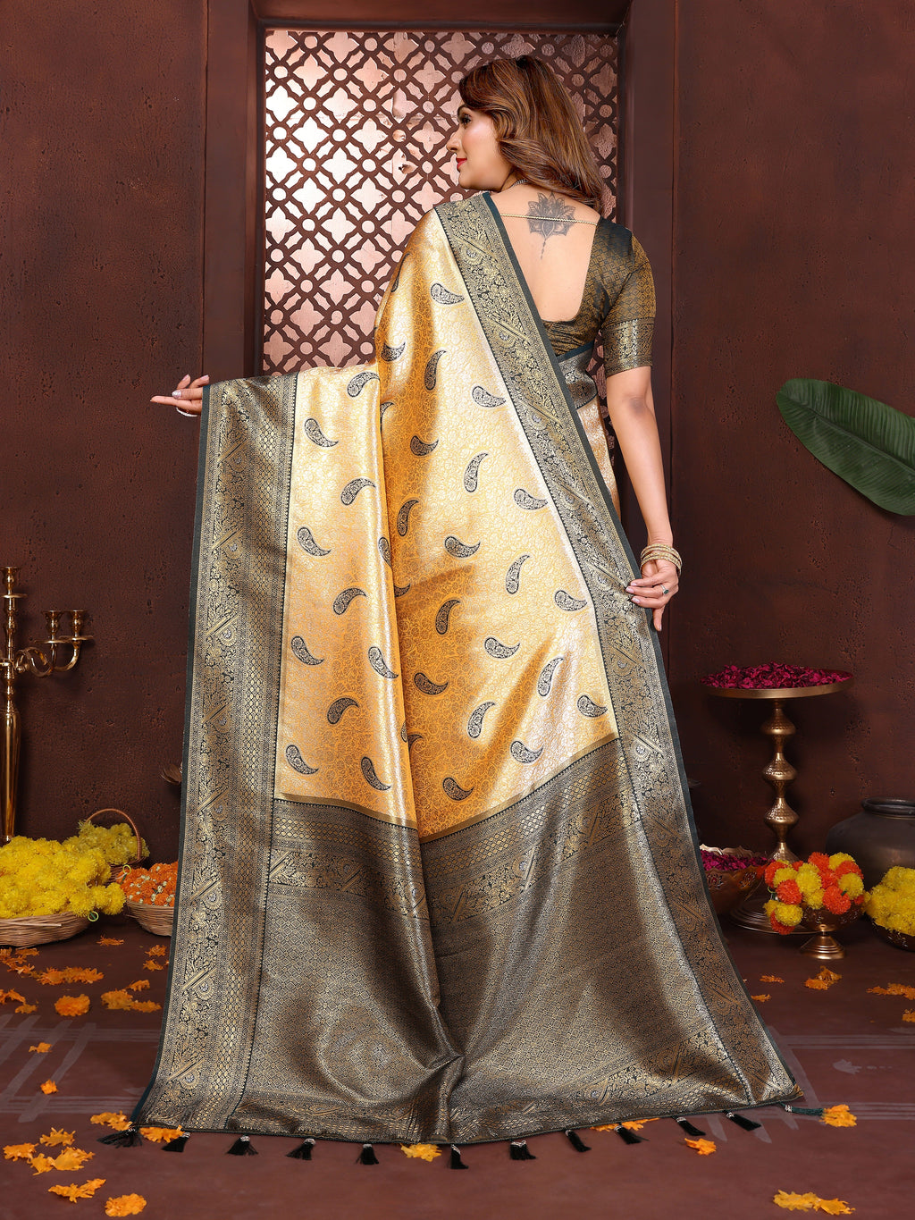 Catalog Designer Saree.