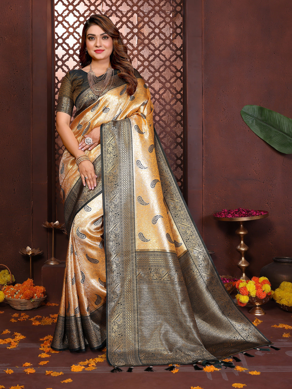 Catalog Designer Saree.