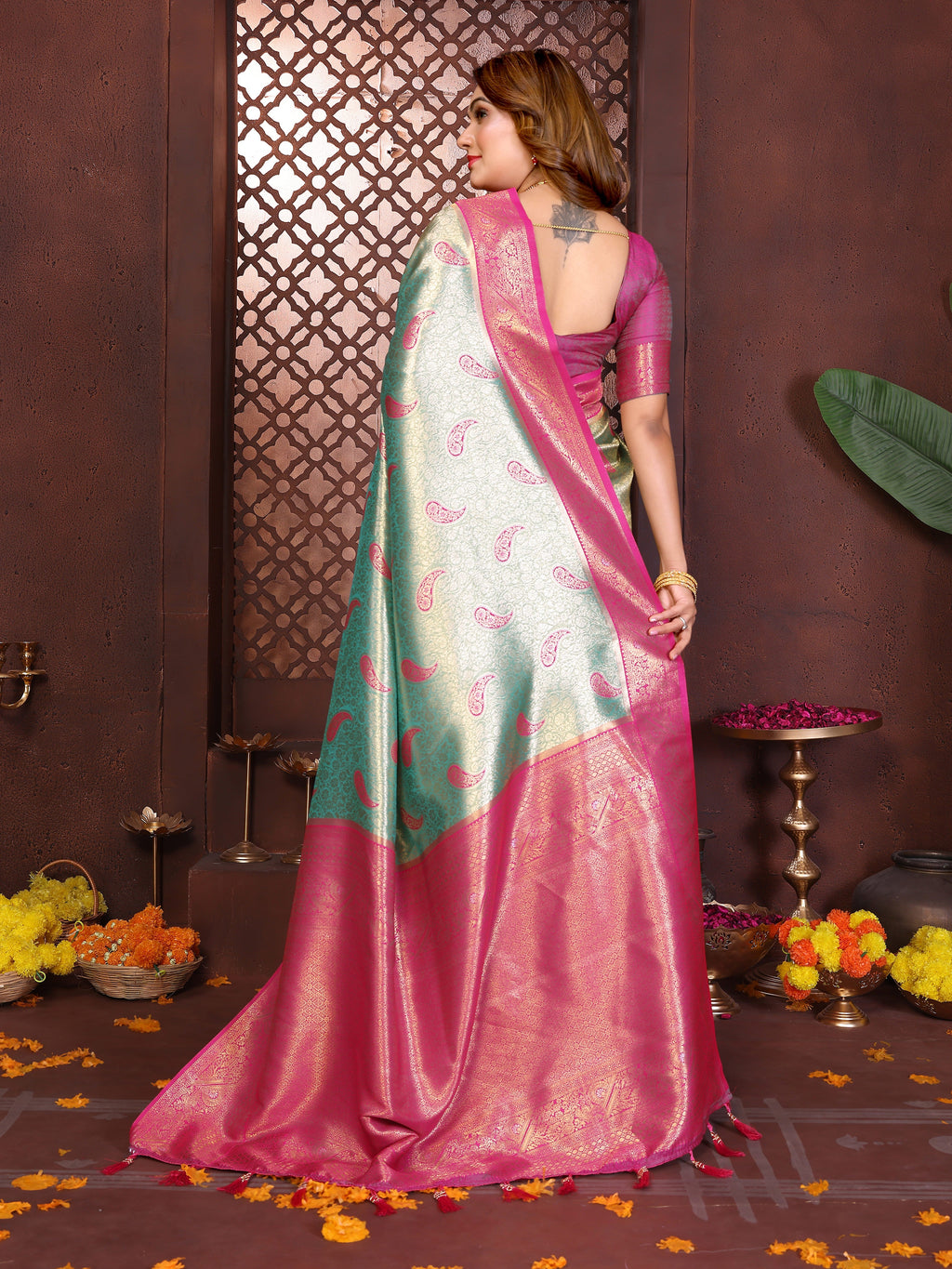 Catalog Designer Saree.