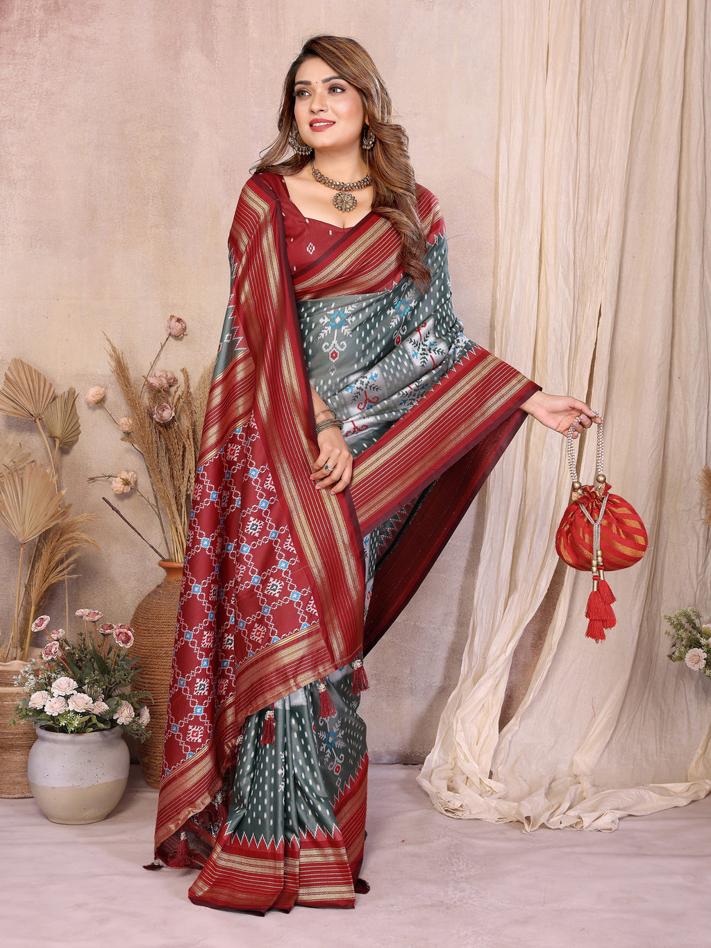 Catalog Designer Saree.