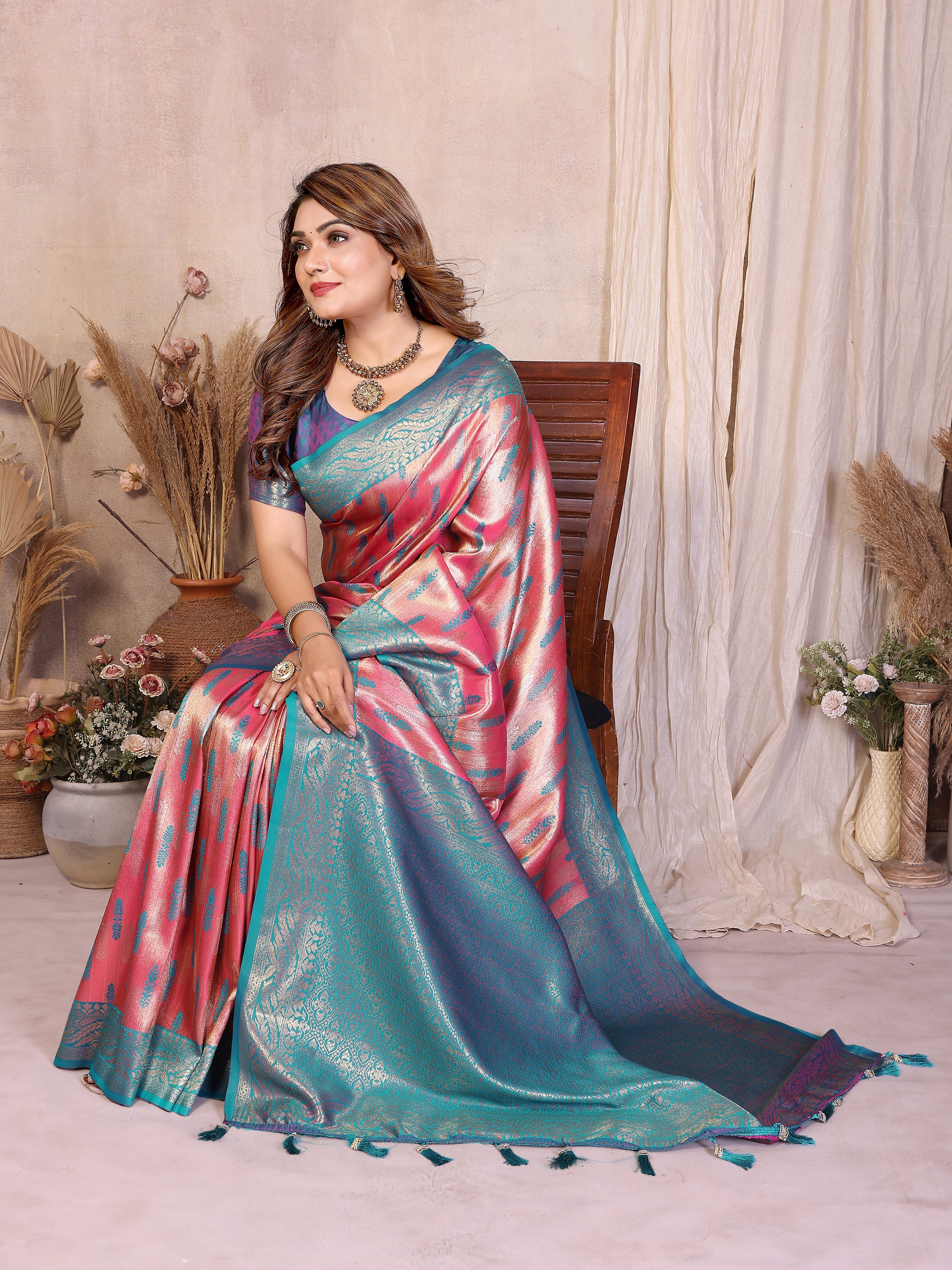 Catalog Designer Saree.