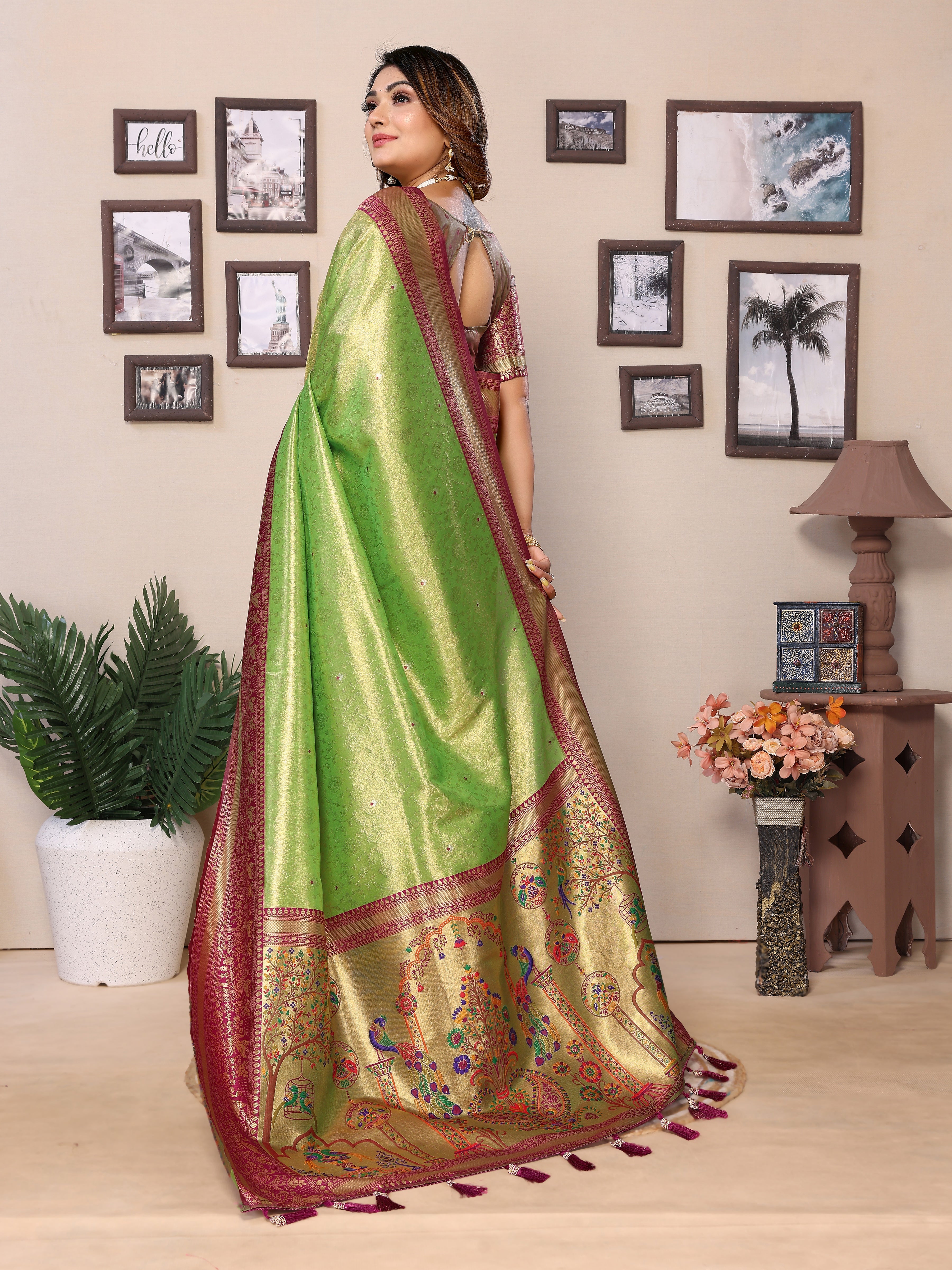 Catalog Designer Saree.