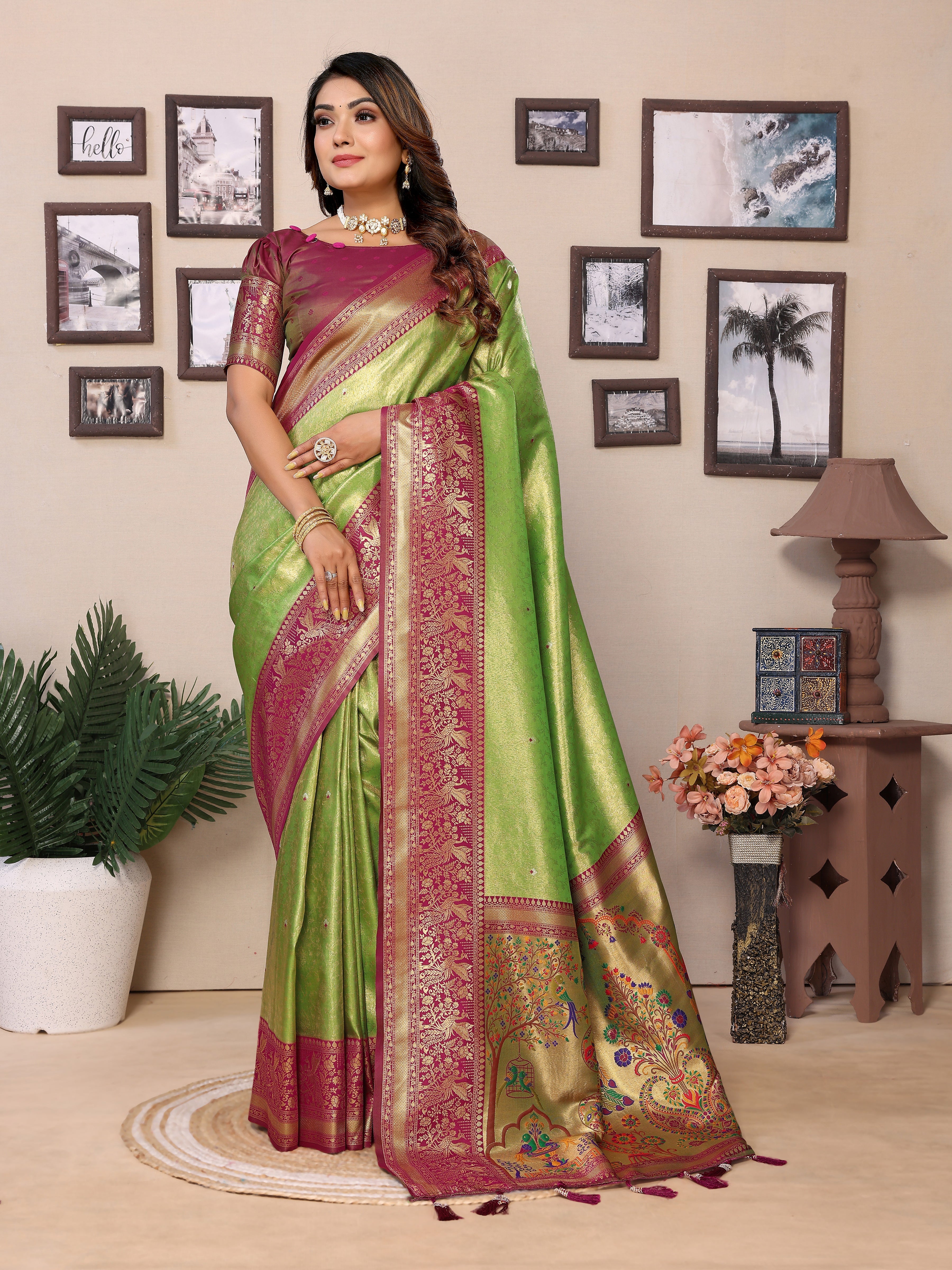 Catalog Designer Saree.