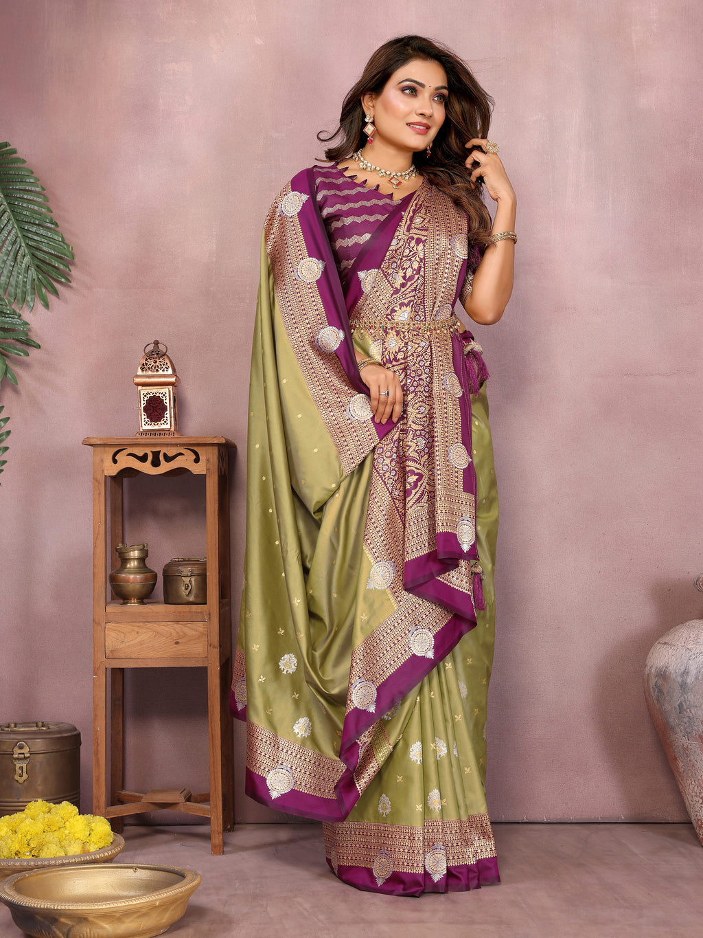 Catalog Designer Saree.