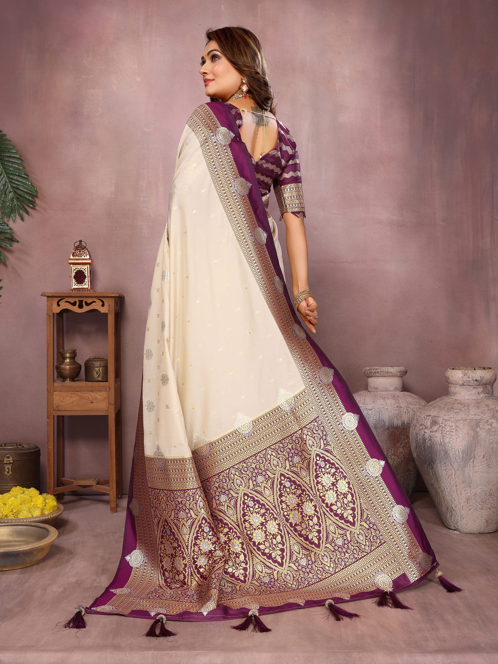 Catalog Designer Saree.