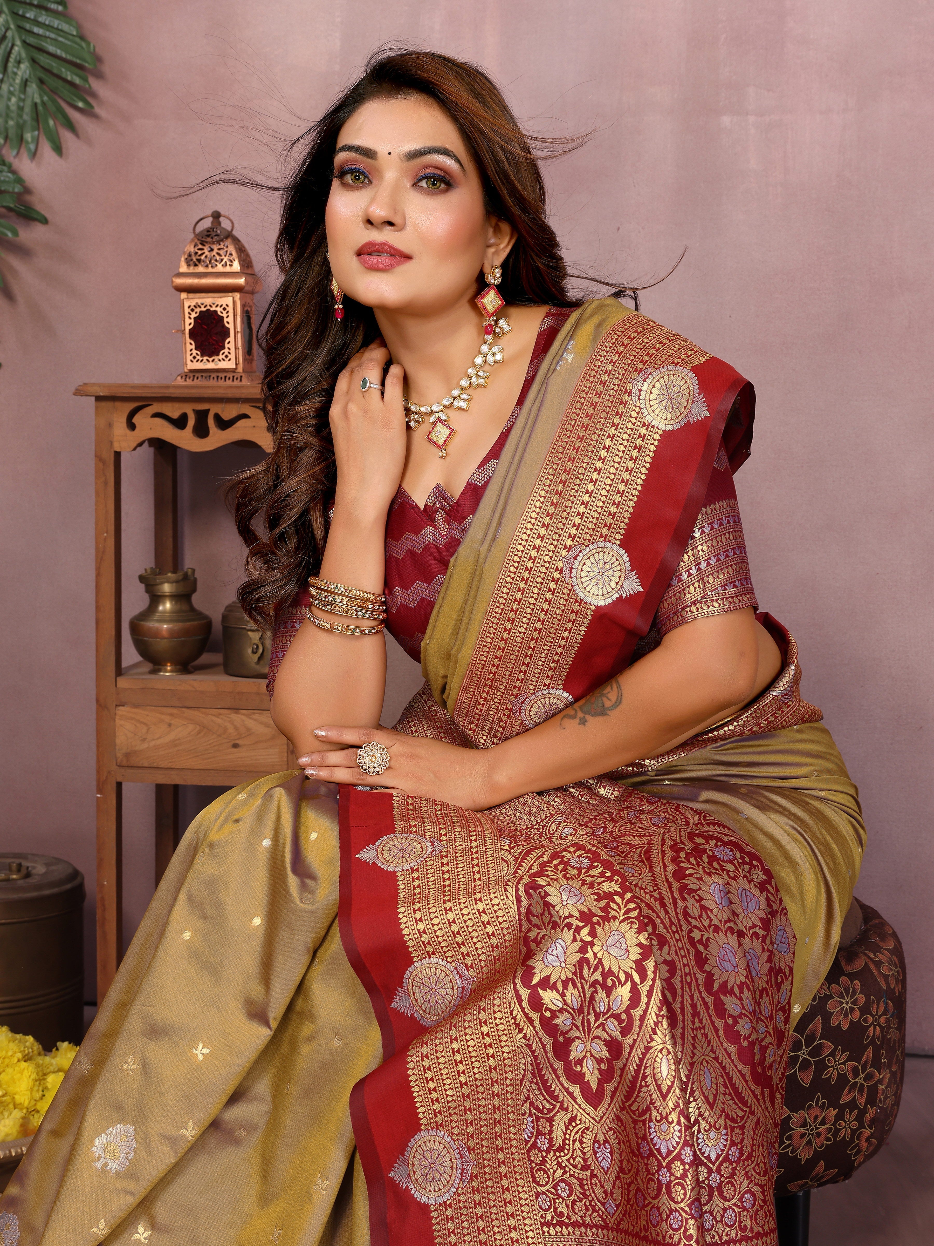 Catalog Designer Saree.