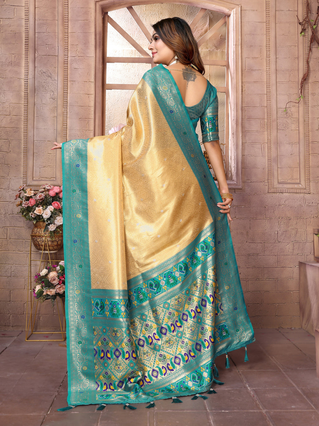 Catalog Designer Saree.