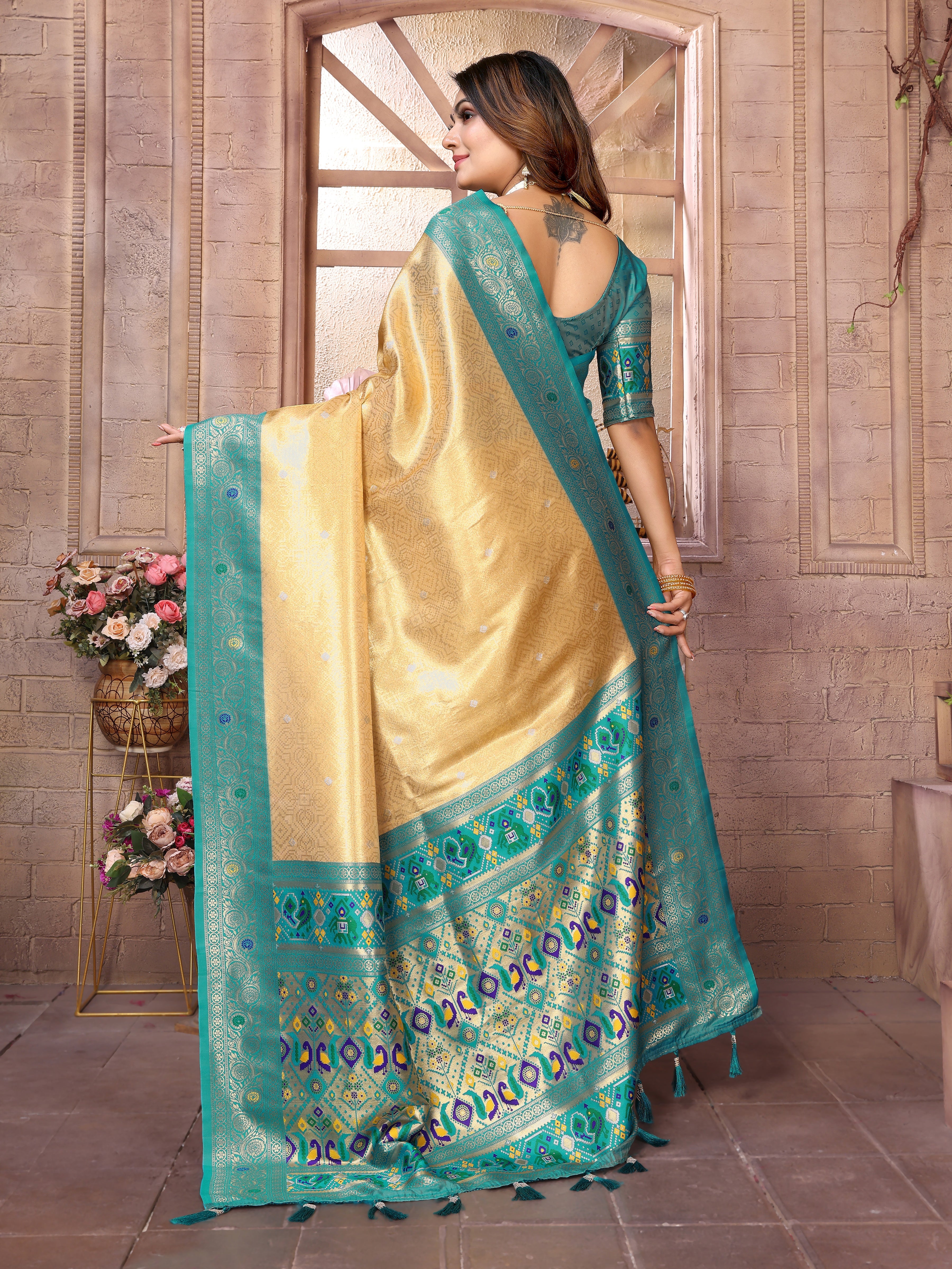 Catalog Designer Saree.