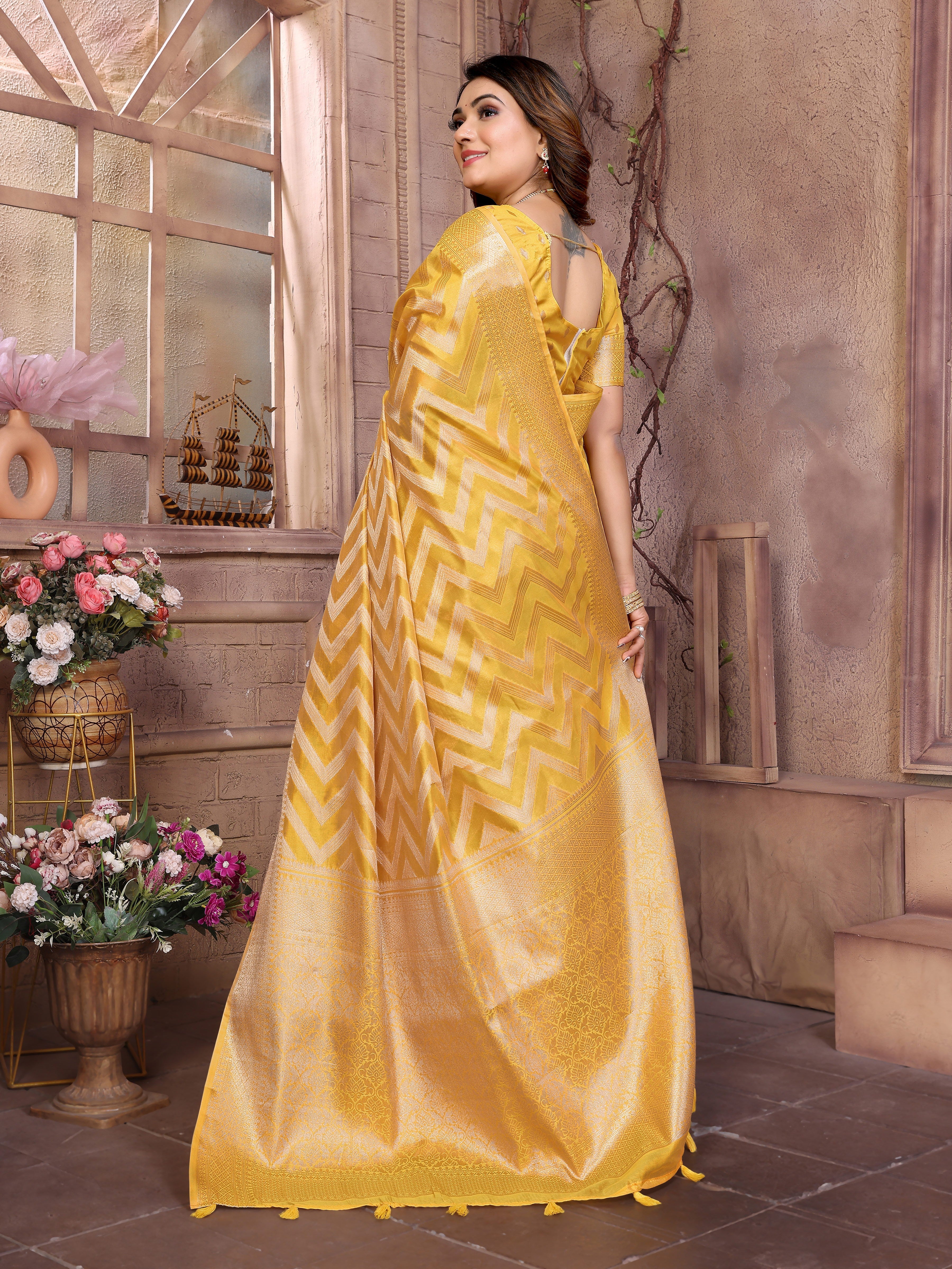 Catalog Designer Saree.