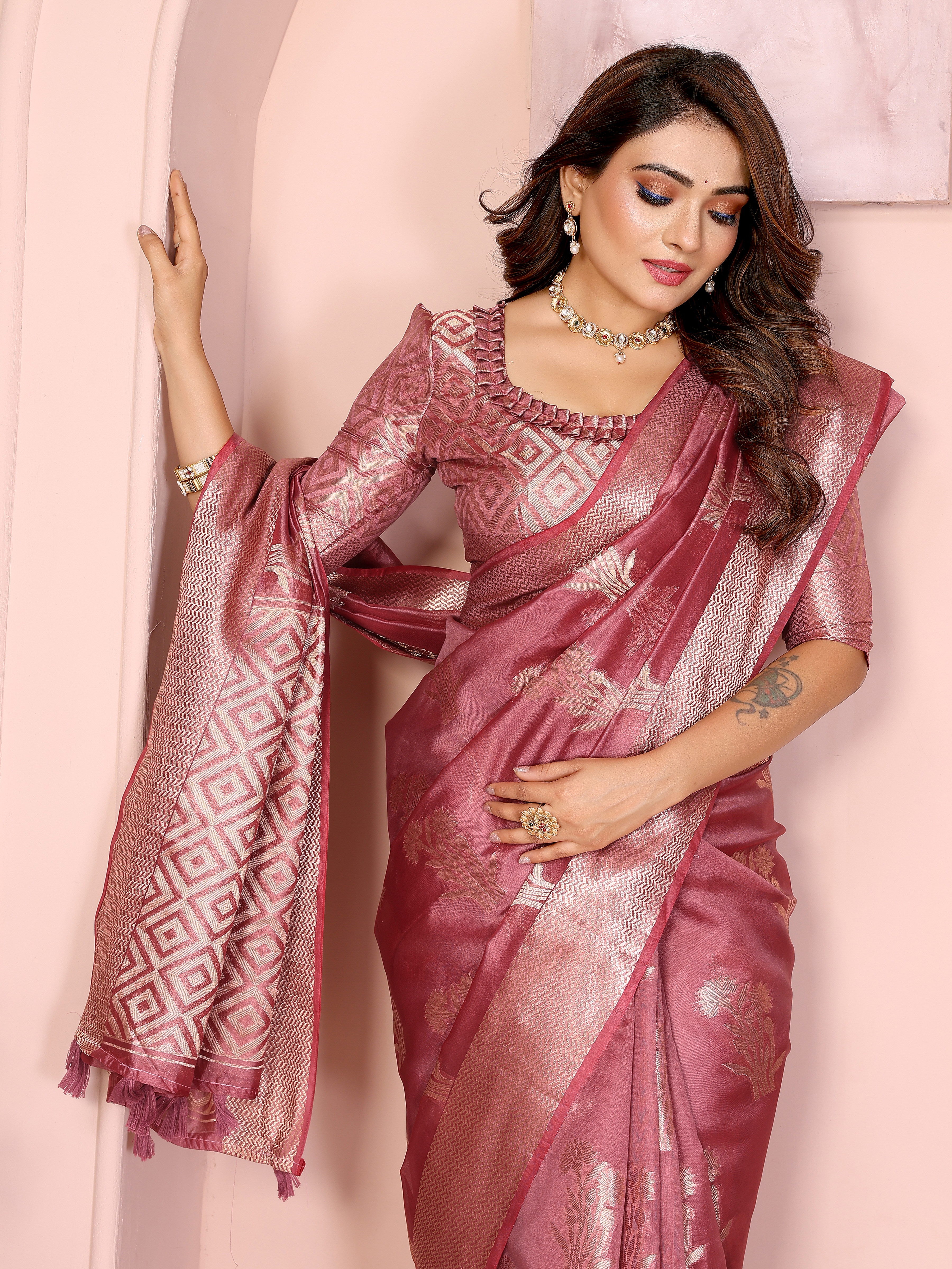Catalog Designer Saree.