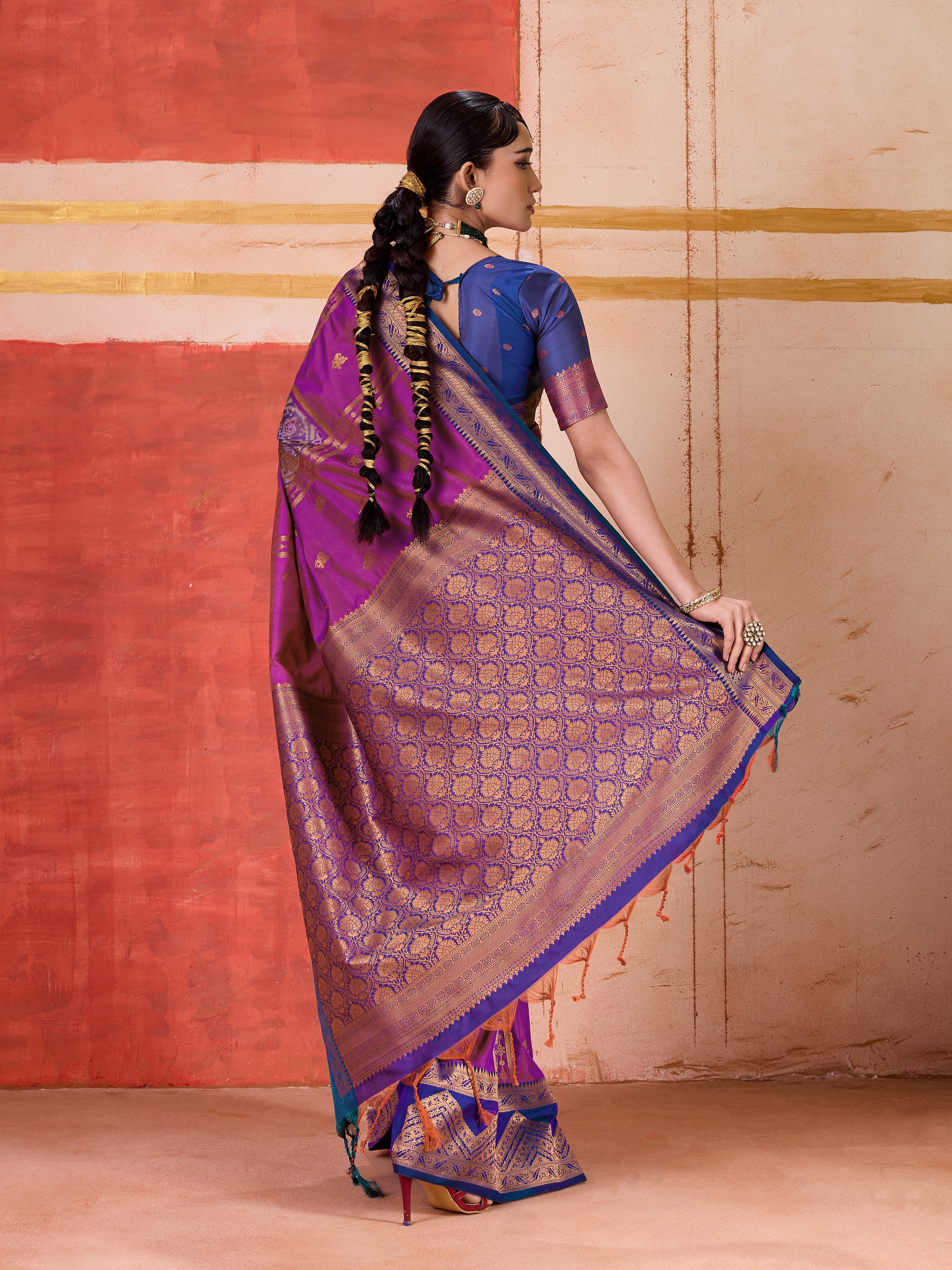 Catalog Designer Saree.