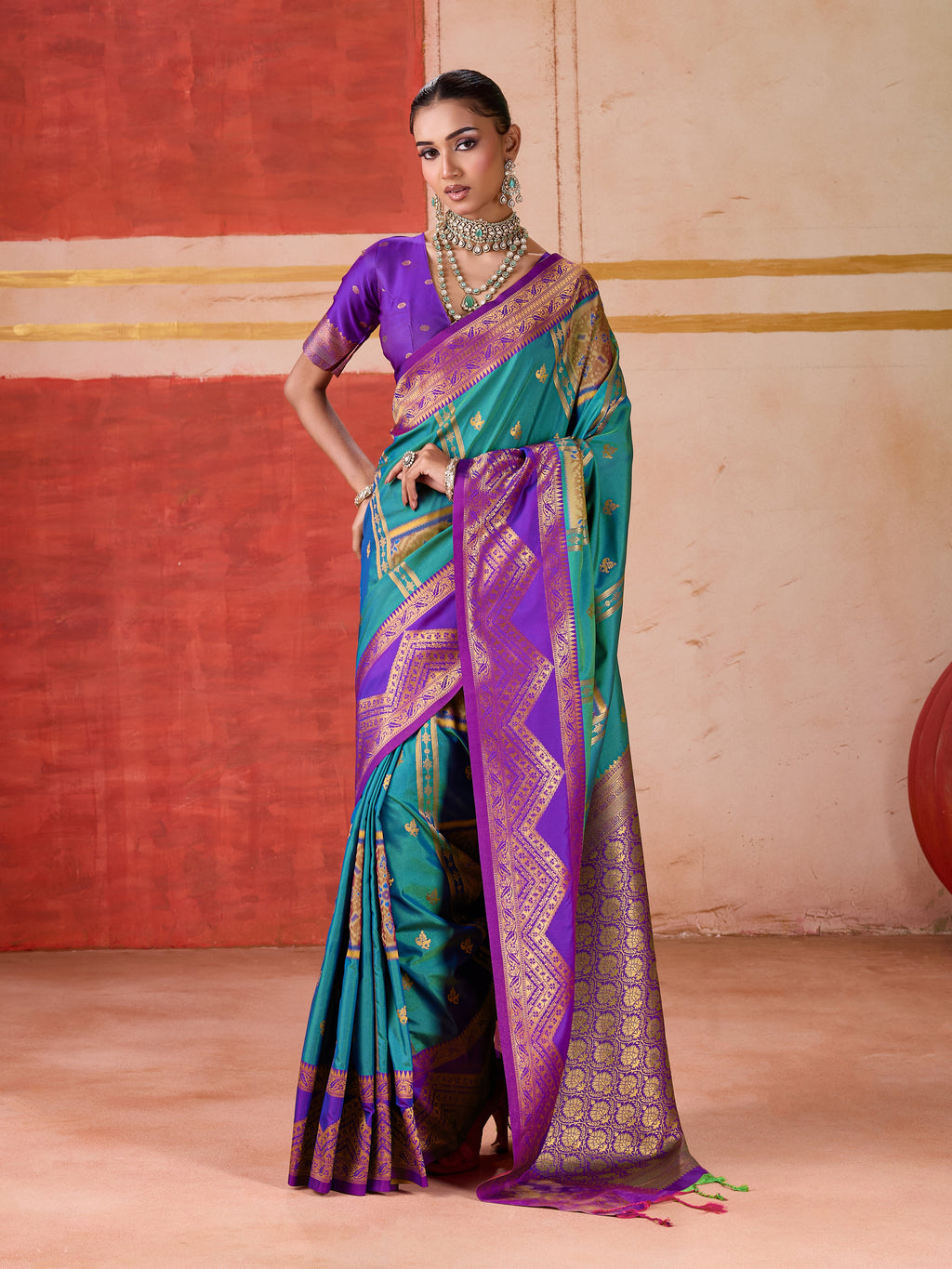 Catalog Designer Saree.