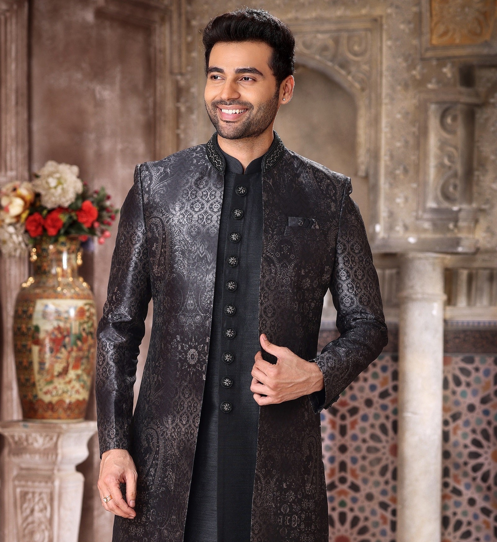 Traditional Indowestren Sherwani