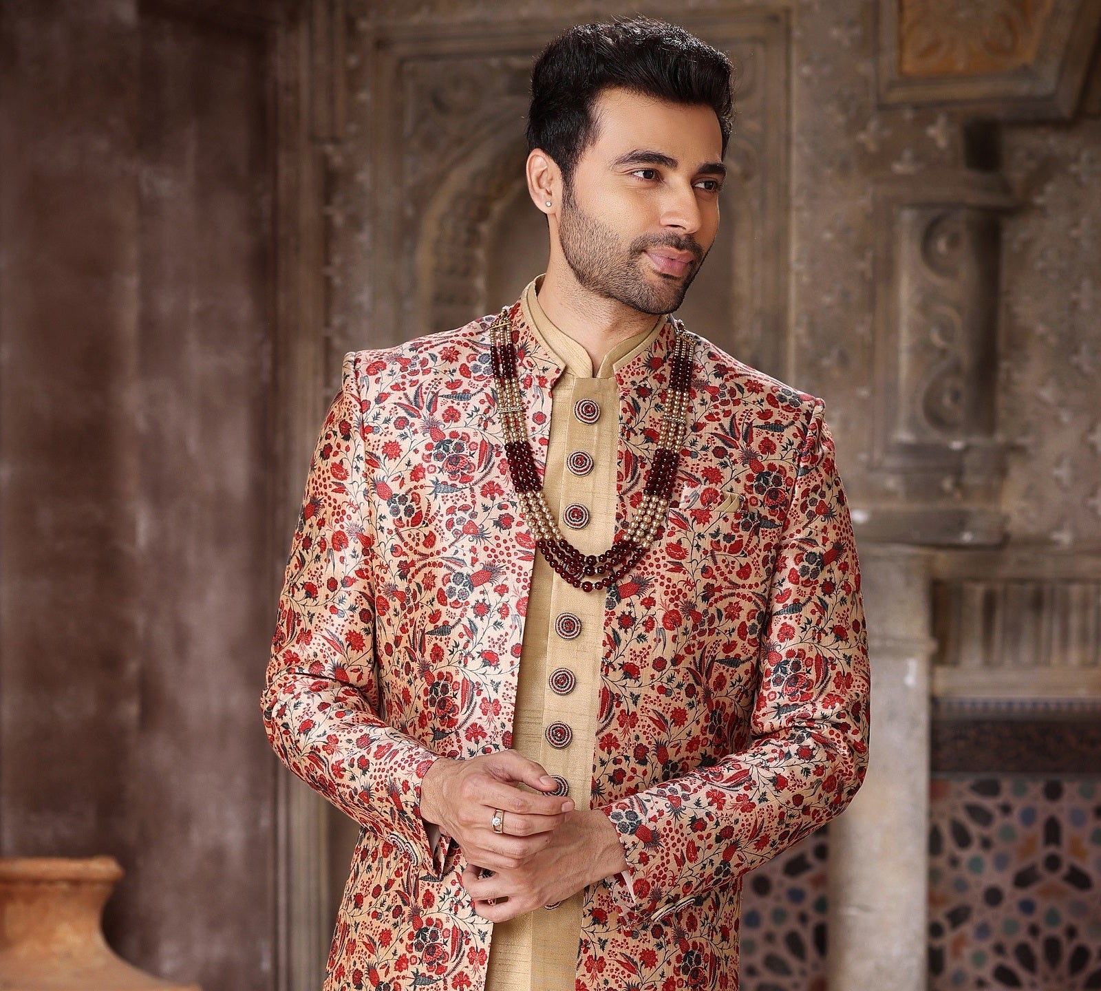Traditional Indowestren Sherwani