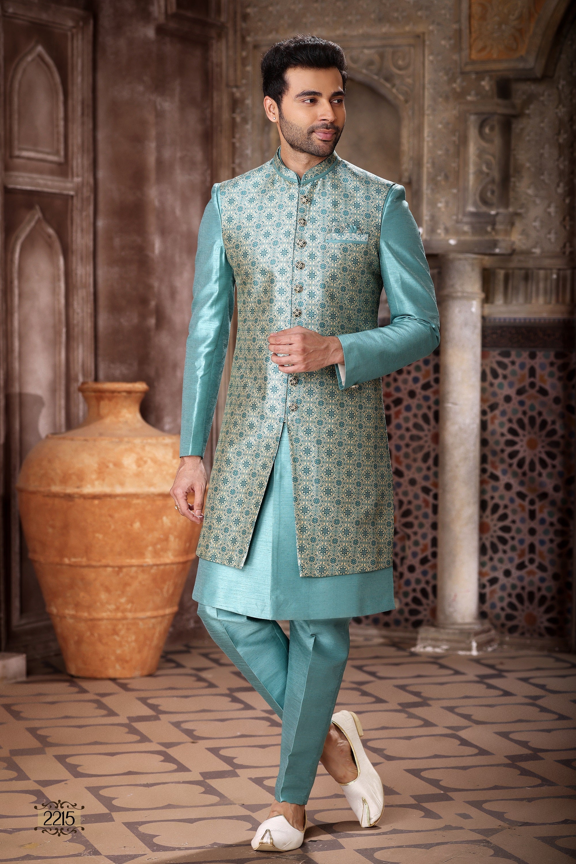 Traditional Indowestren Sherwani
