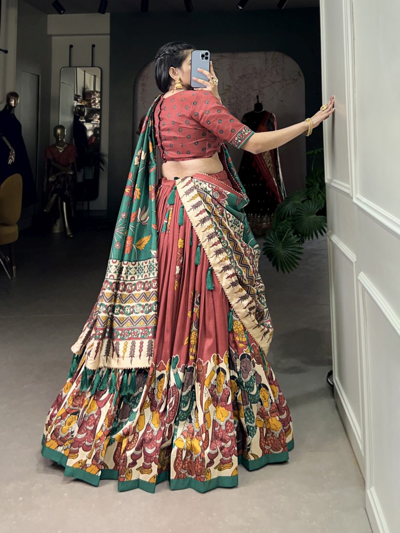 Latest Semi Stitched Lehenga Choli With Dupatta.