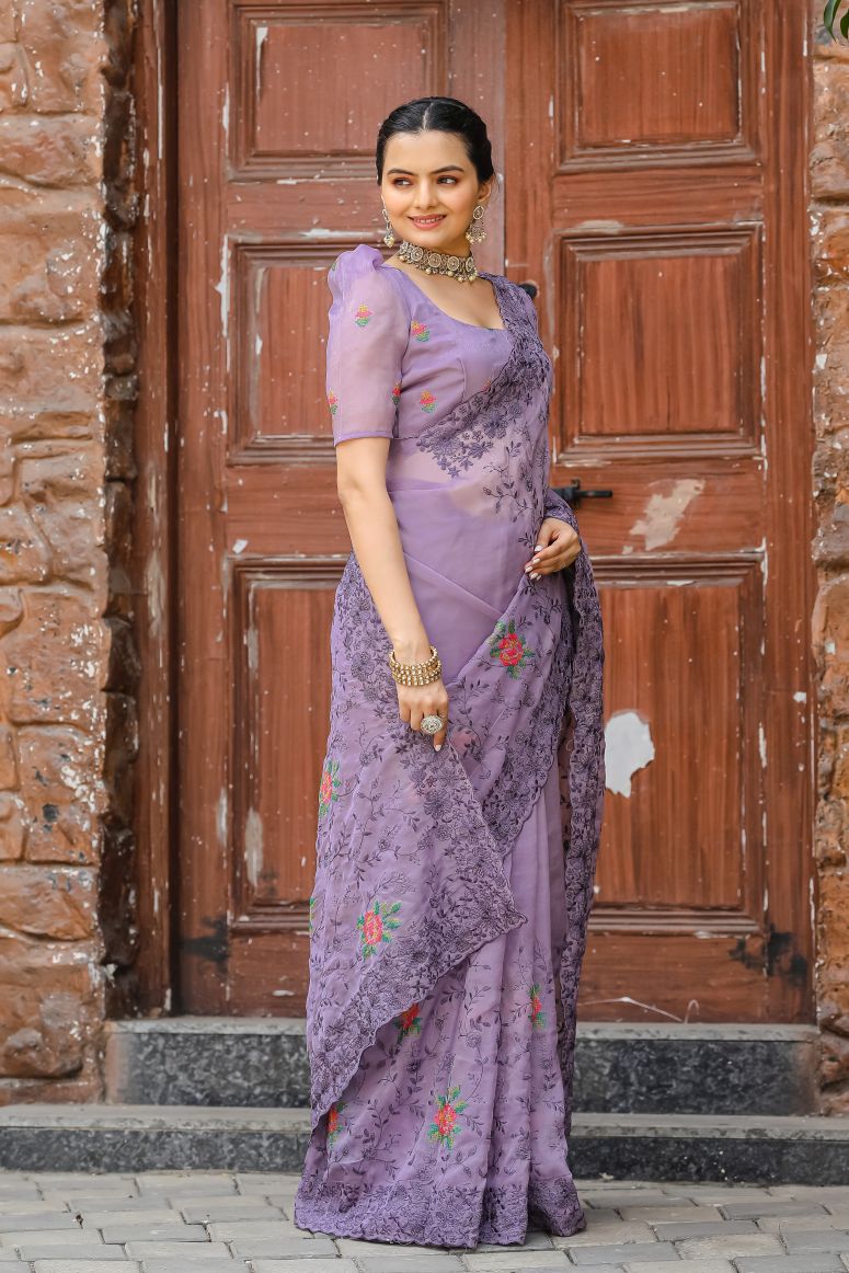 Catalog Designer Saree.