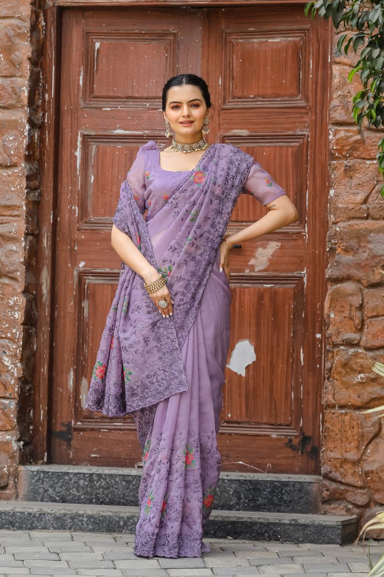 Catalog Designer Saree.