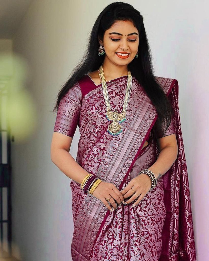Catalog Designer Saree.