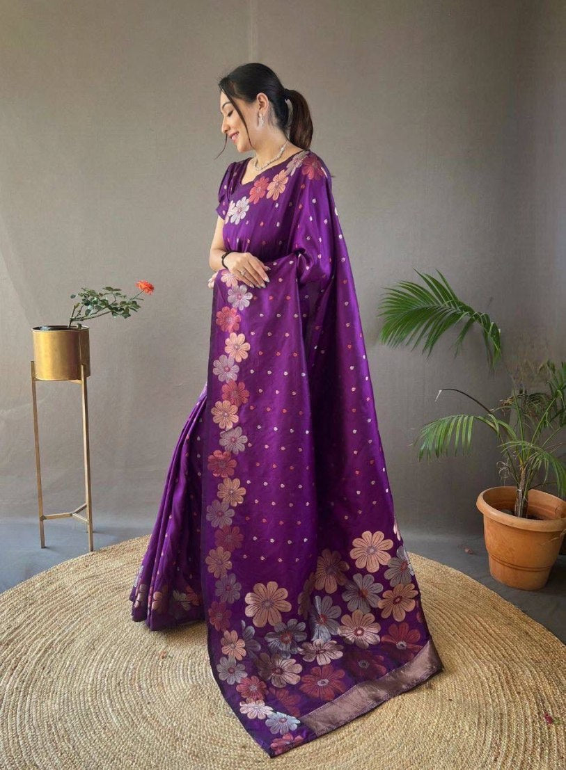 Catalog Designer Saree.