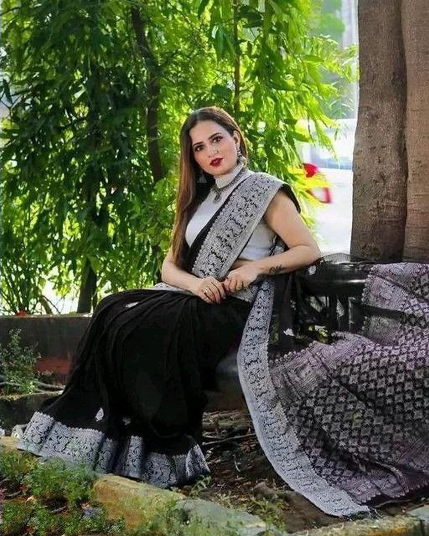Catalog Designer Saree.