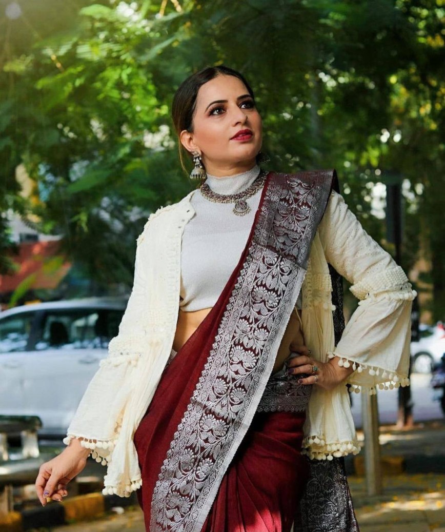 Catalog Designer Saree.
