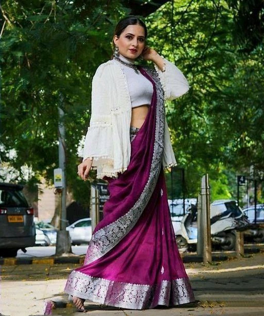 Catalog Designer Saree.