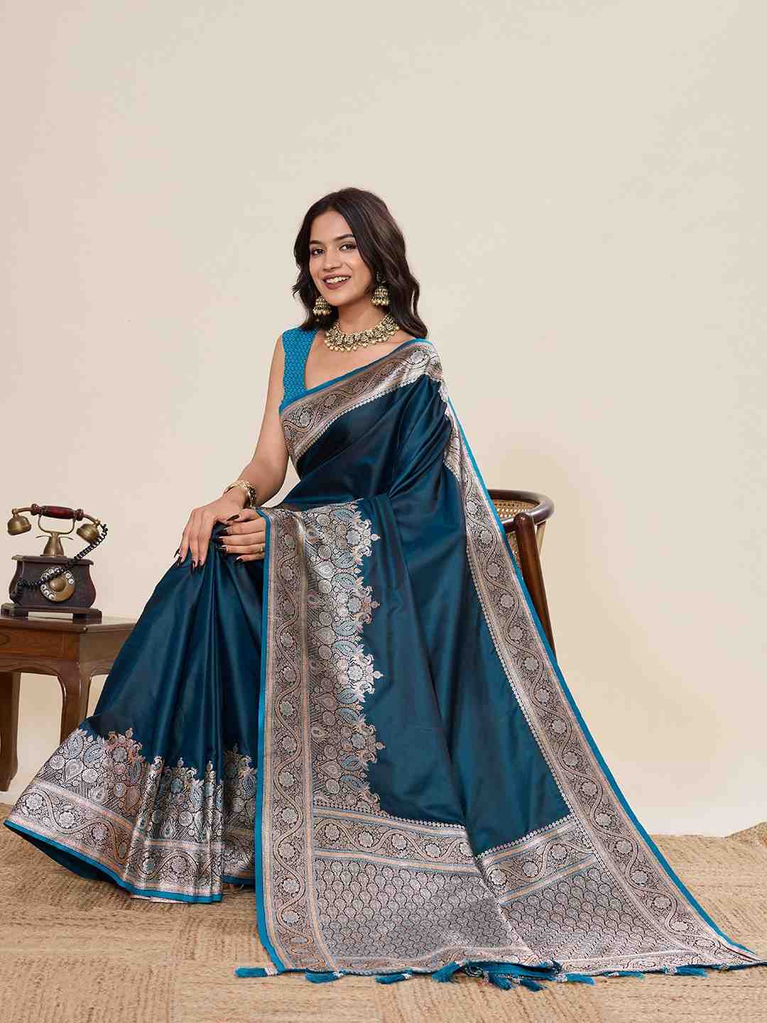Catalog Designer Saree.