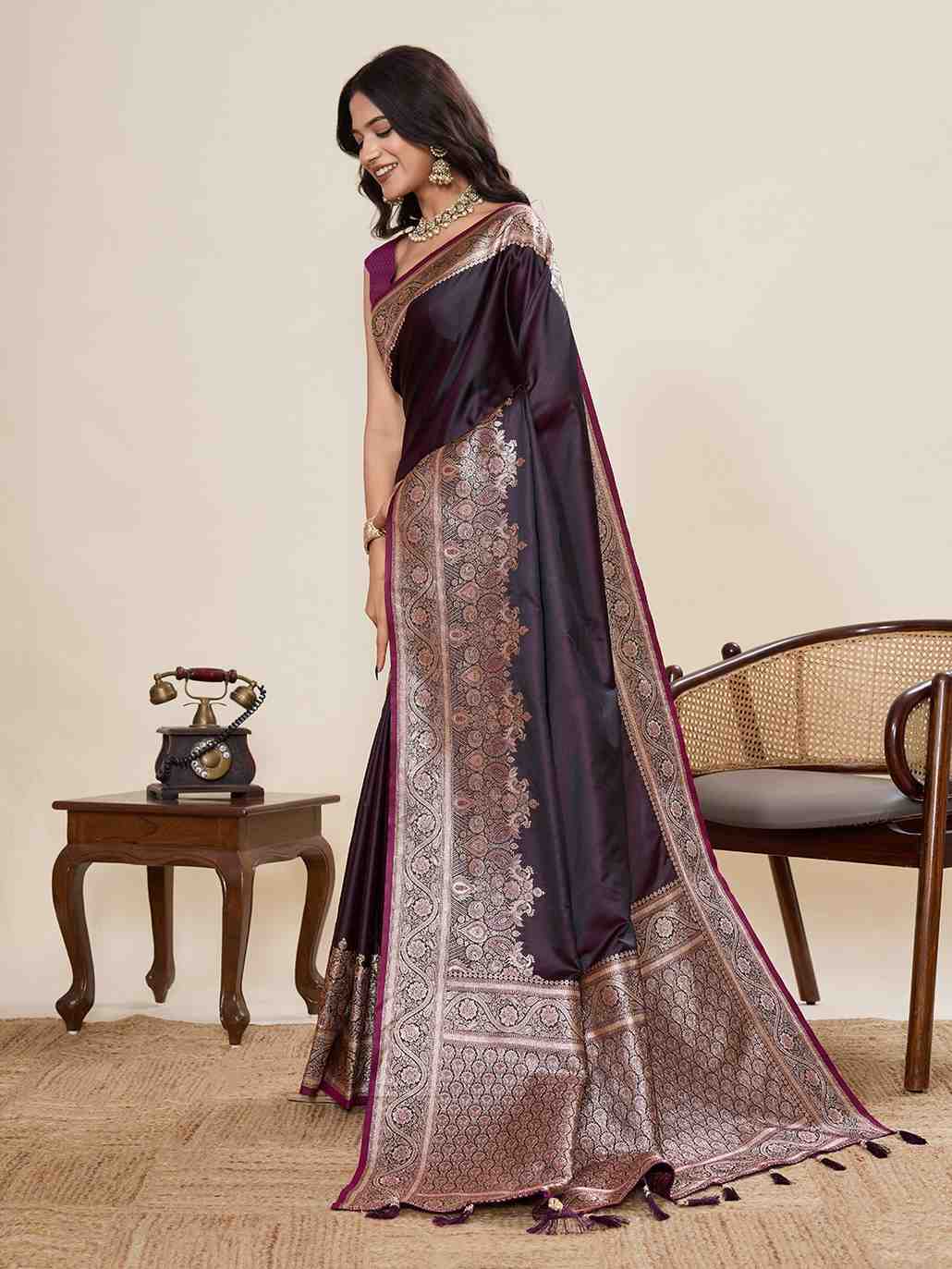 Catalog Designer Saree.