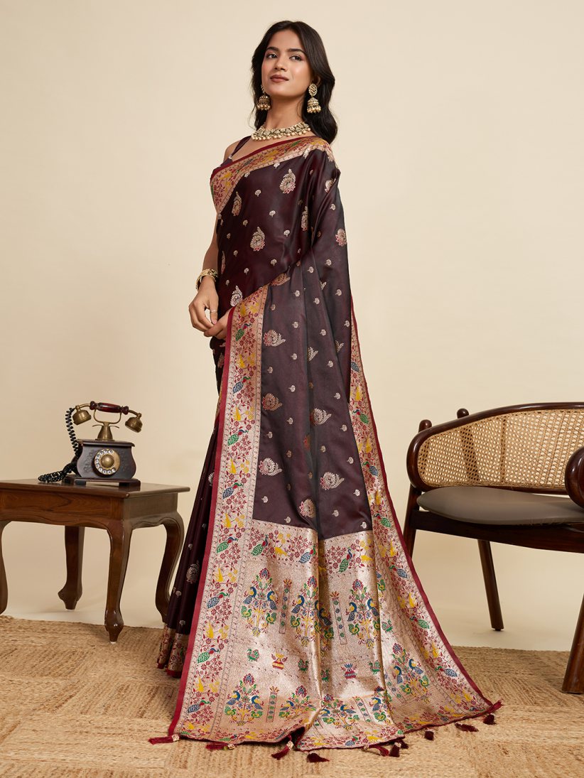 Catalog Designer Saree.