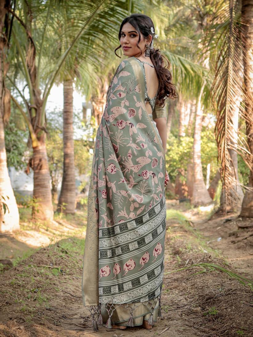 Catalog Designer Saree.