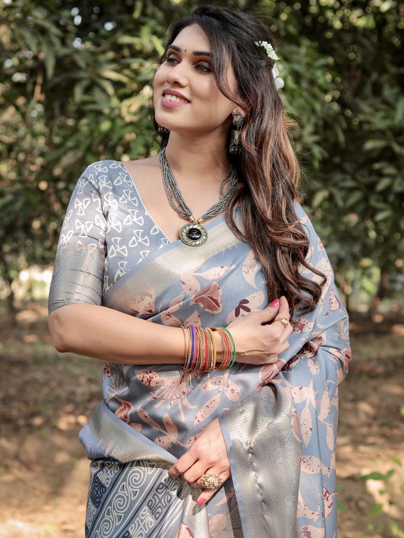Catalog Designer Saree.
