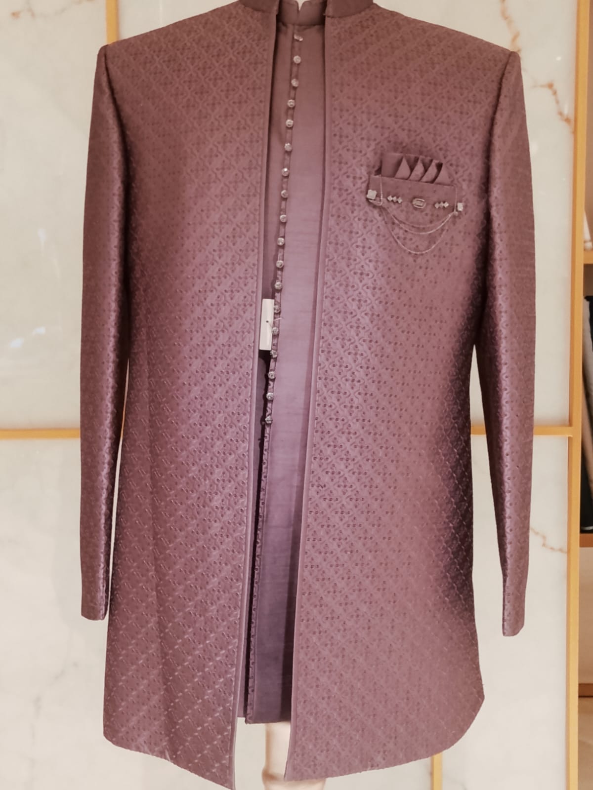 Traditional Indowestren Sherwani.