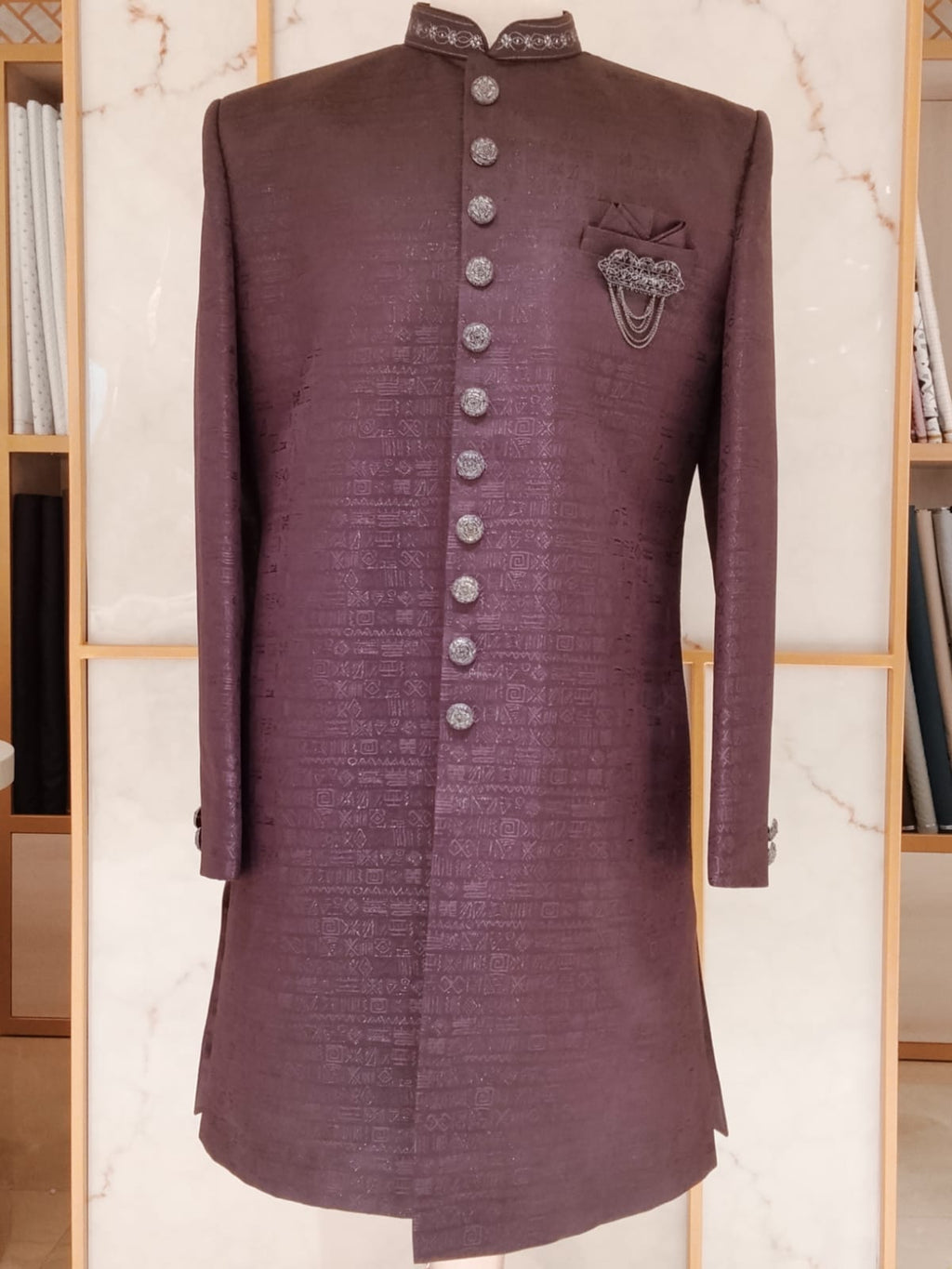 Traditional Indowestren Sherwani.
