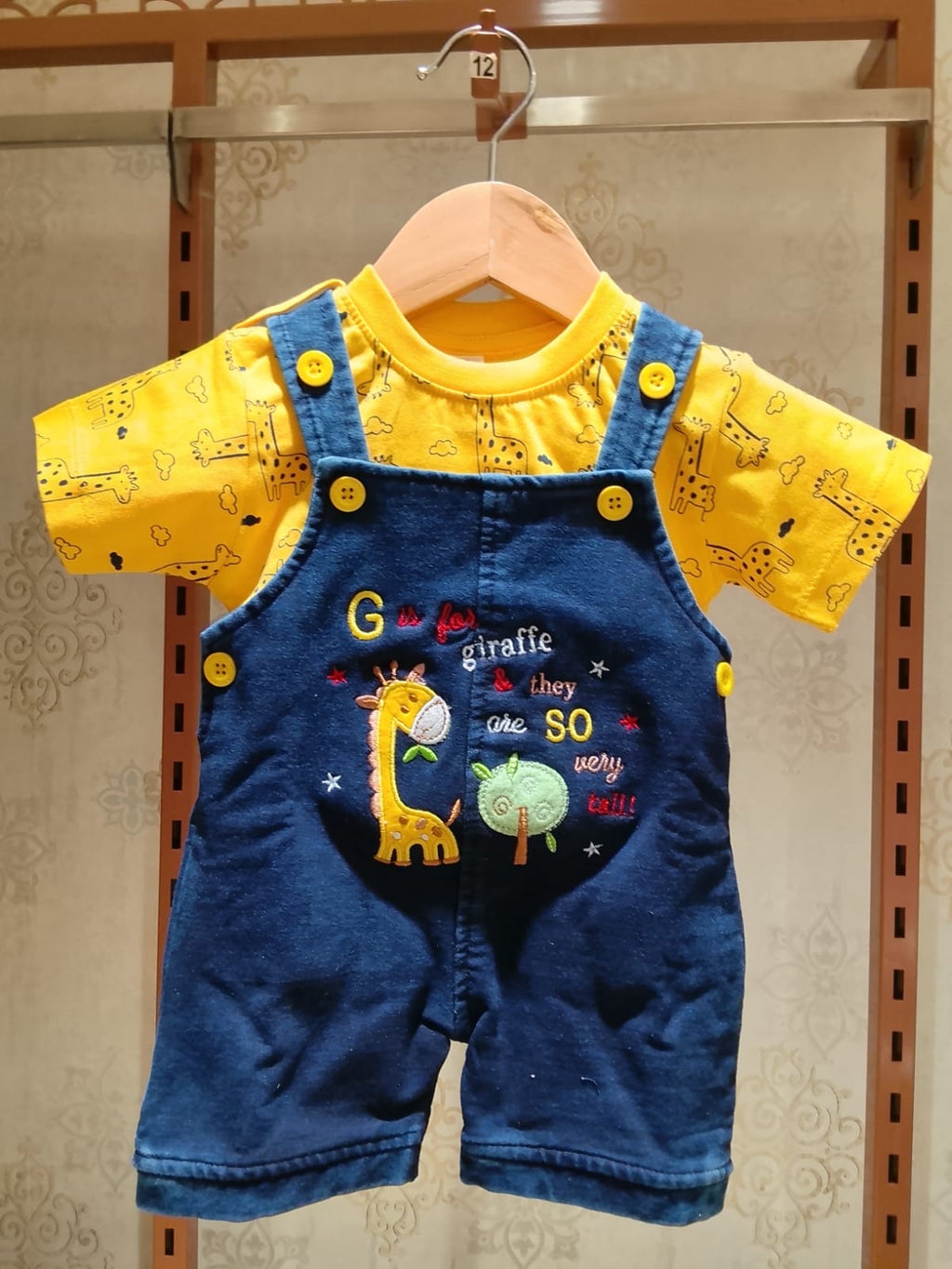 KIDS CLOTHING SETS