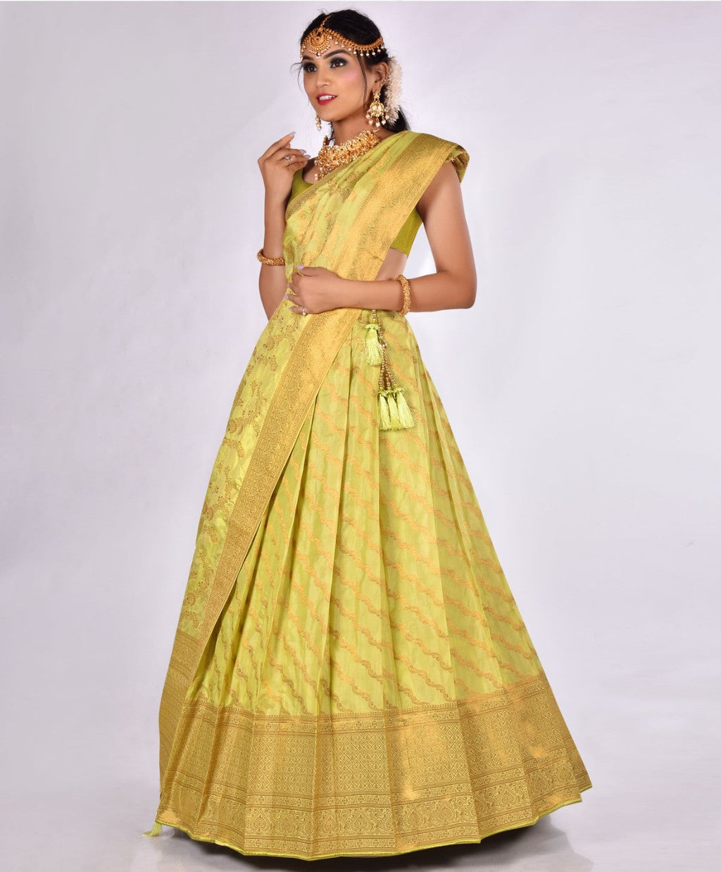 New Semi Stitiched Banarasi Lehenga Choli