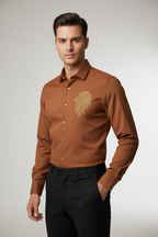 Model wearing brown lion shirt